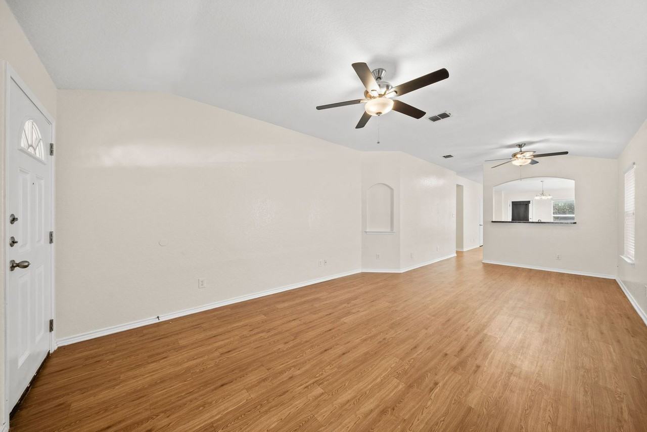 11030 Gilpin Cyn - Photo 3 of 20