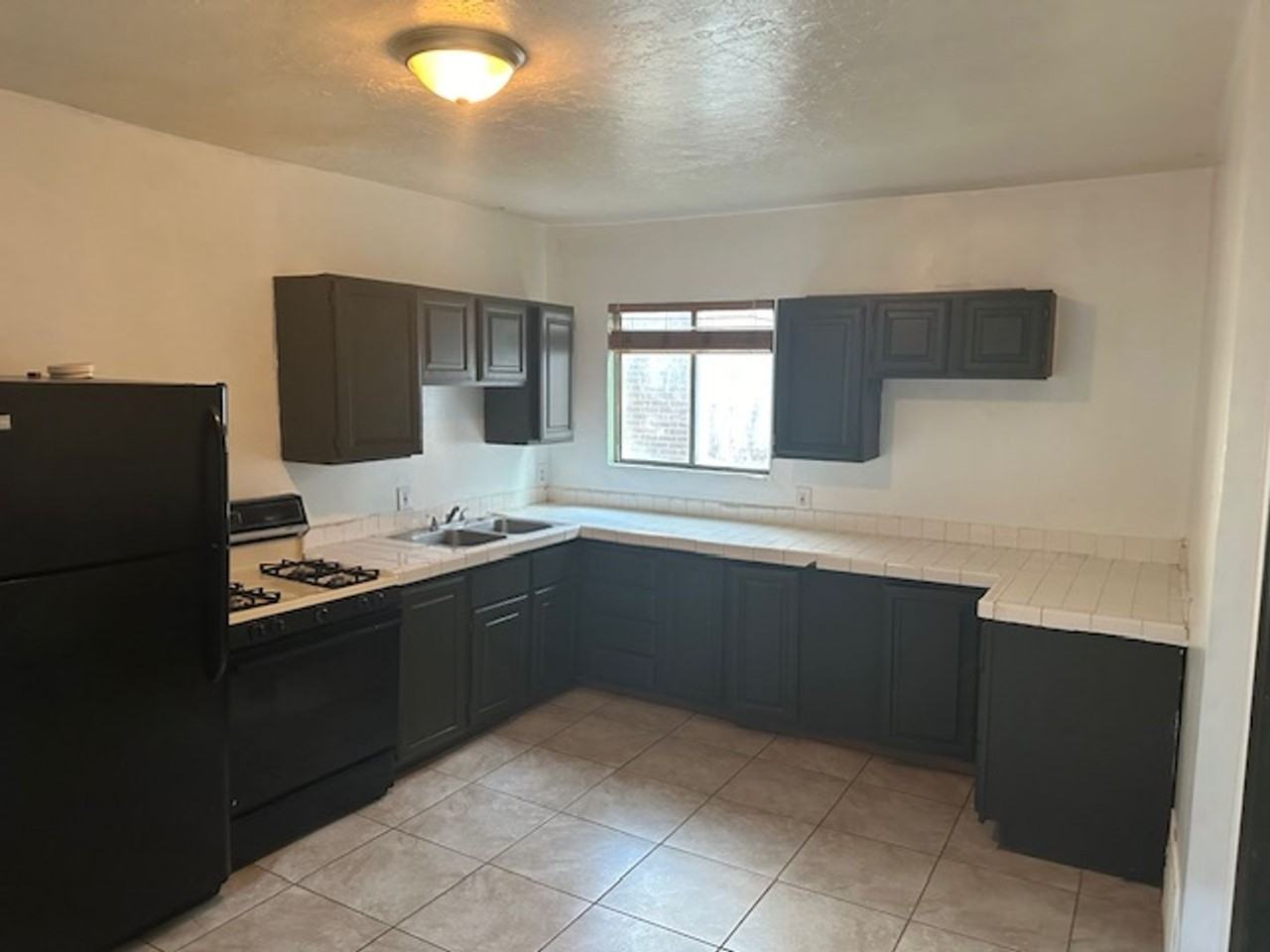 640 Washington Blvd - Photo 2 of 3