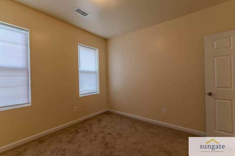 2435 W Lafayette Ave - Photo 7 of 10