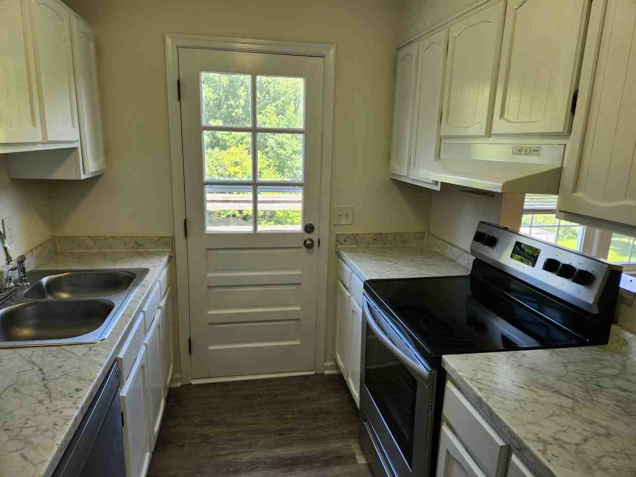 110 Courthouse Rd #3 - Photo 2 of 7