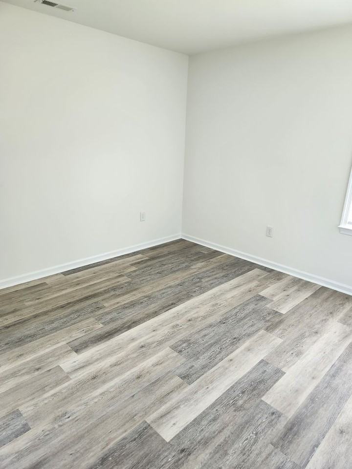 110 Courthouse Rd #3 - Photo 6 of 7