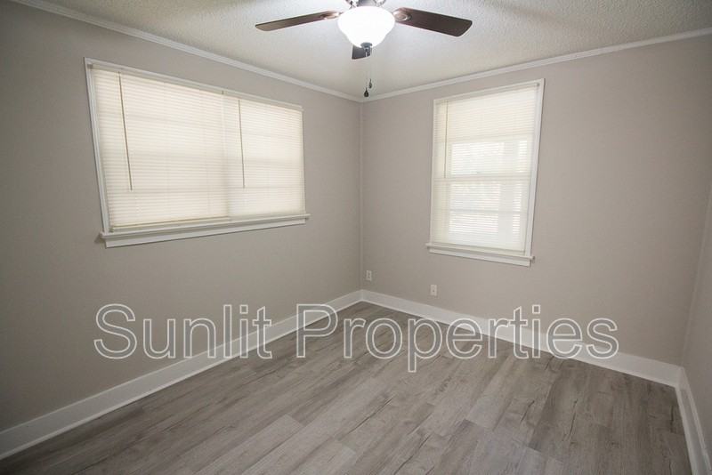 2590 Danielsville Rd - Photo 5 of 35