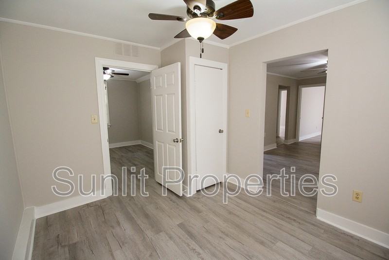 2590 Danielsville Rd - Photo 7 of 35