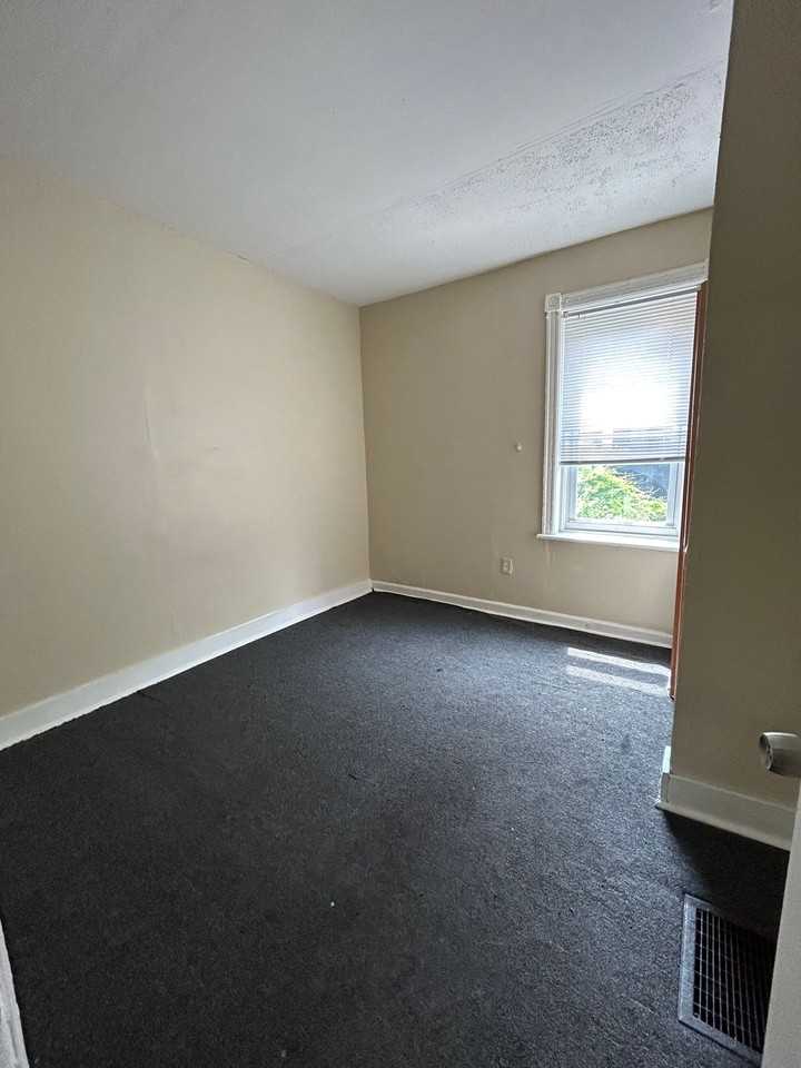 36 Kelsey - Photo 3 of 15