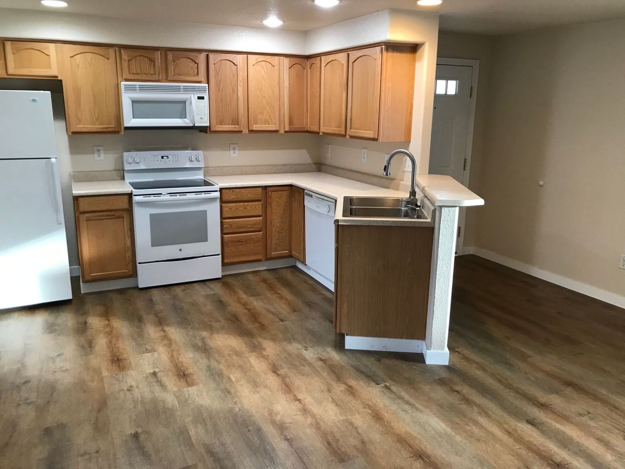 TFT2235 - Photo 3 of 17