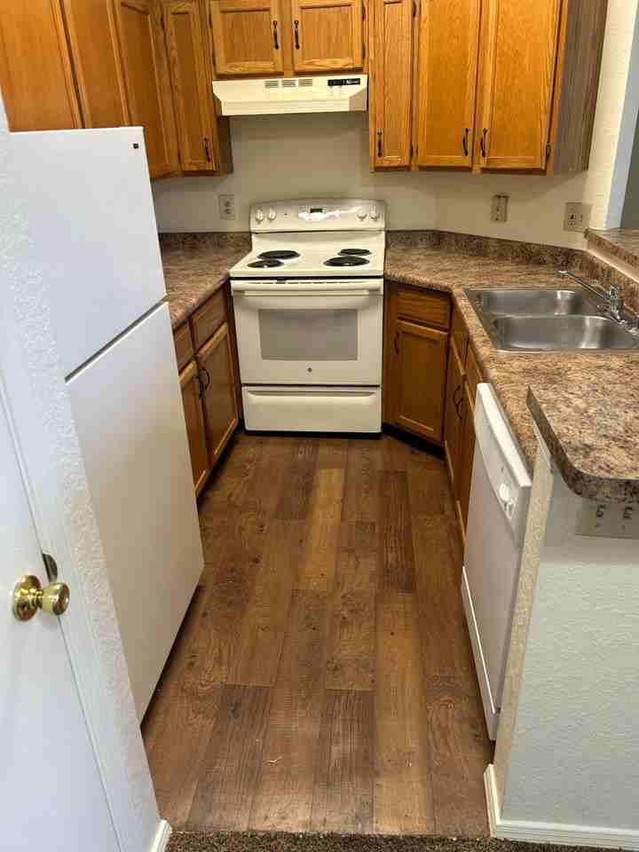 Regency Pointe Apartments - Photo 7 of 30