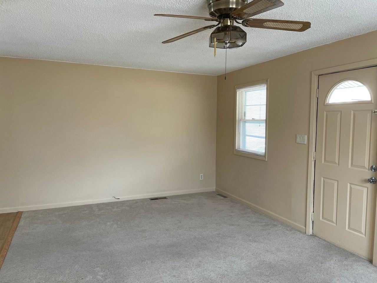 1207 N Lexington Ave - Photo 2 of 14