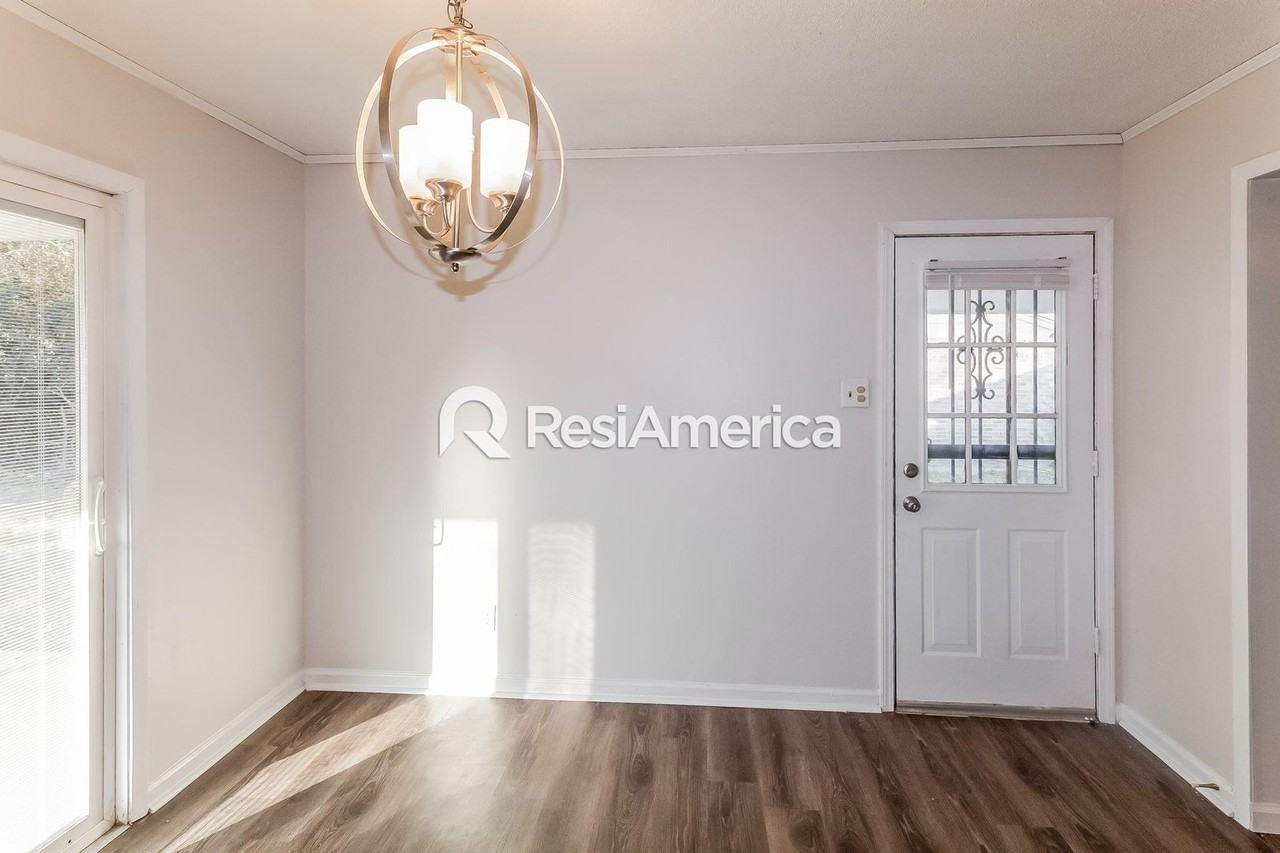 6605 Birchfield Cir - Photo 5 of 14