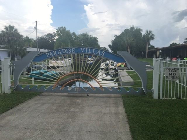 1412 Southeast Paradise Avenue #5 - Photo 5 of 21