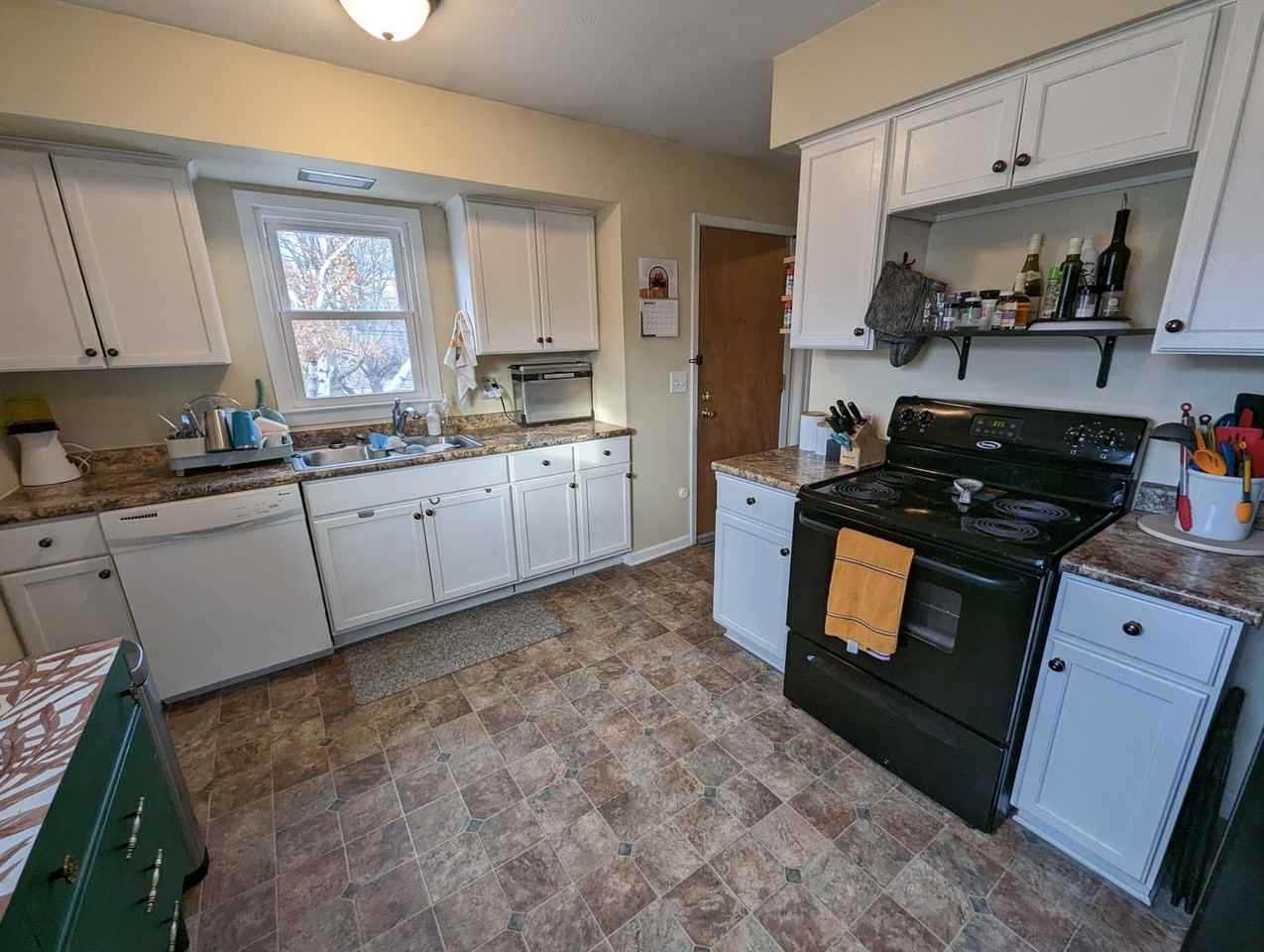 9234 Meredith Ave - Photo 2 of 19