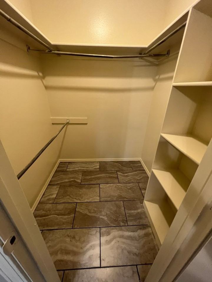 308 London St - Photo 2 of 13