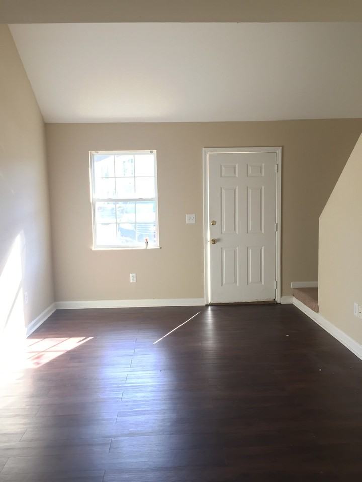 3466 3466 Hedge Dr NW - Photo 2 of 6