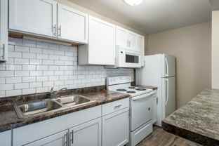 2512 N Rockton Ave - Photo 1 of 1