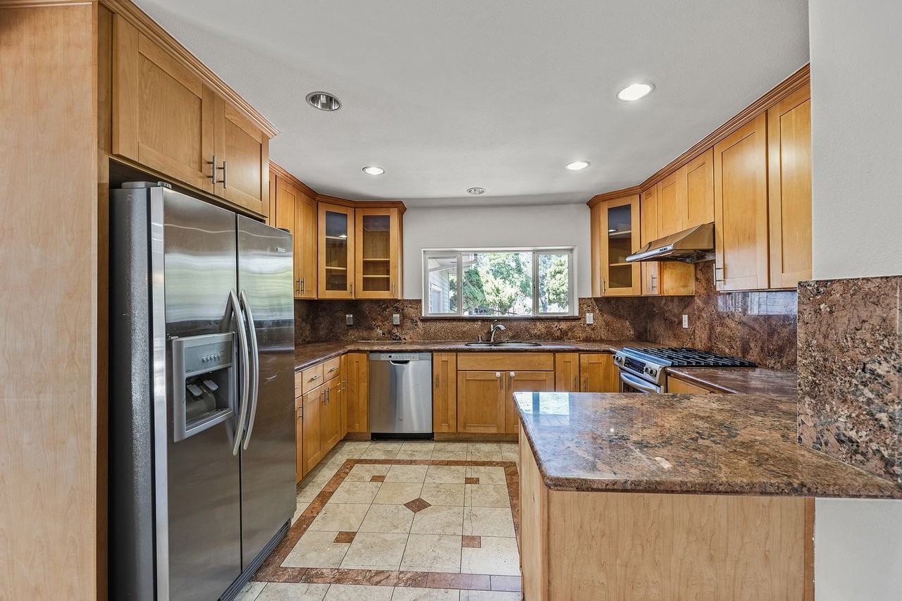 43189 Nielsen Ct - Photo 2 of 43