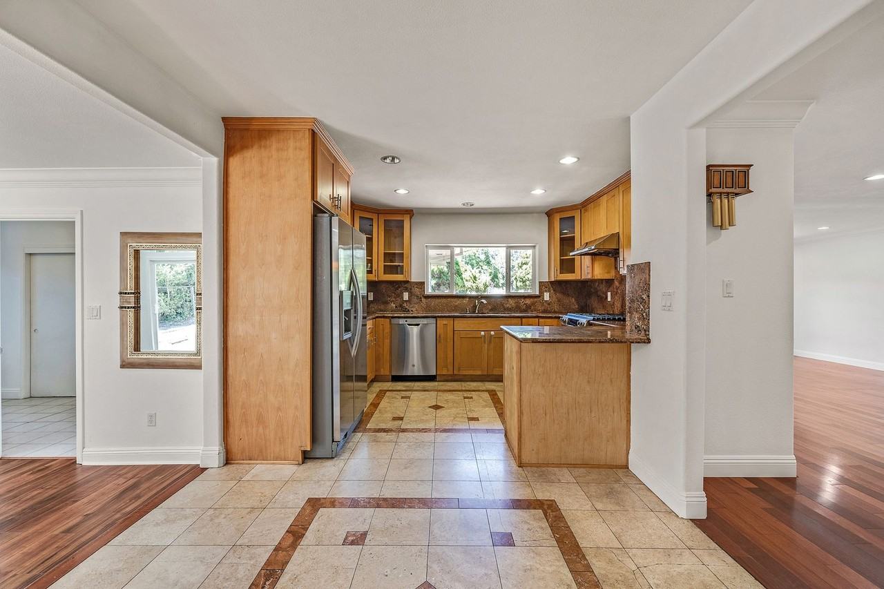 43189 Nielsen Ct - Photo 3 of 43