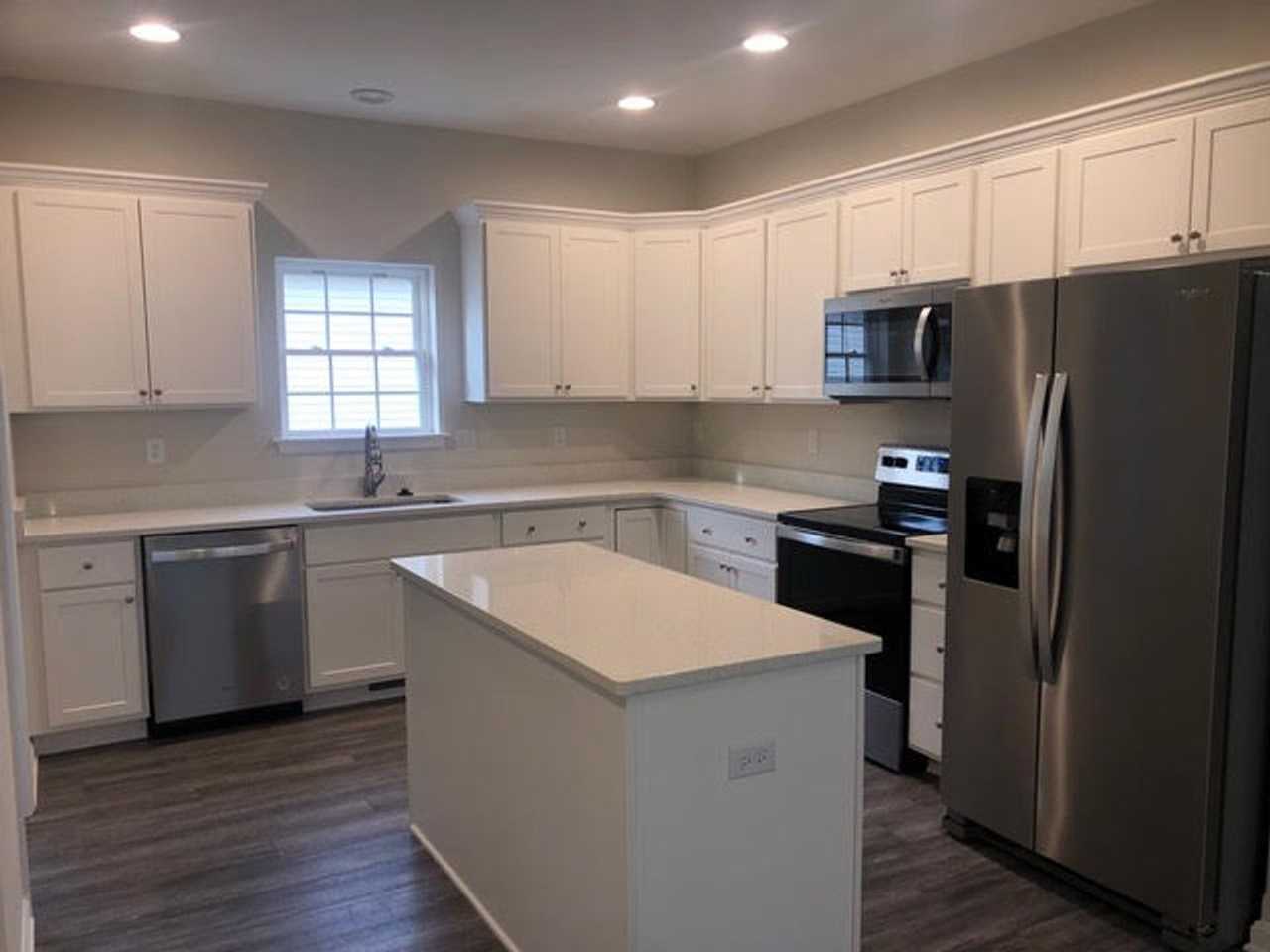 10 Backwater Ct - Photo 3 of 10