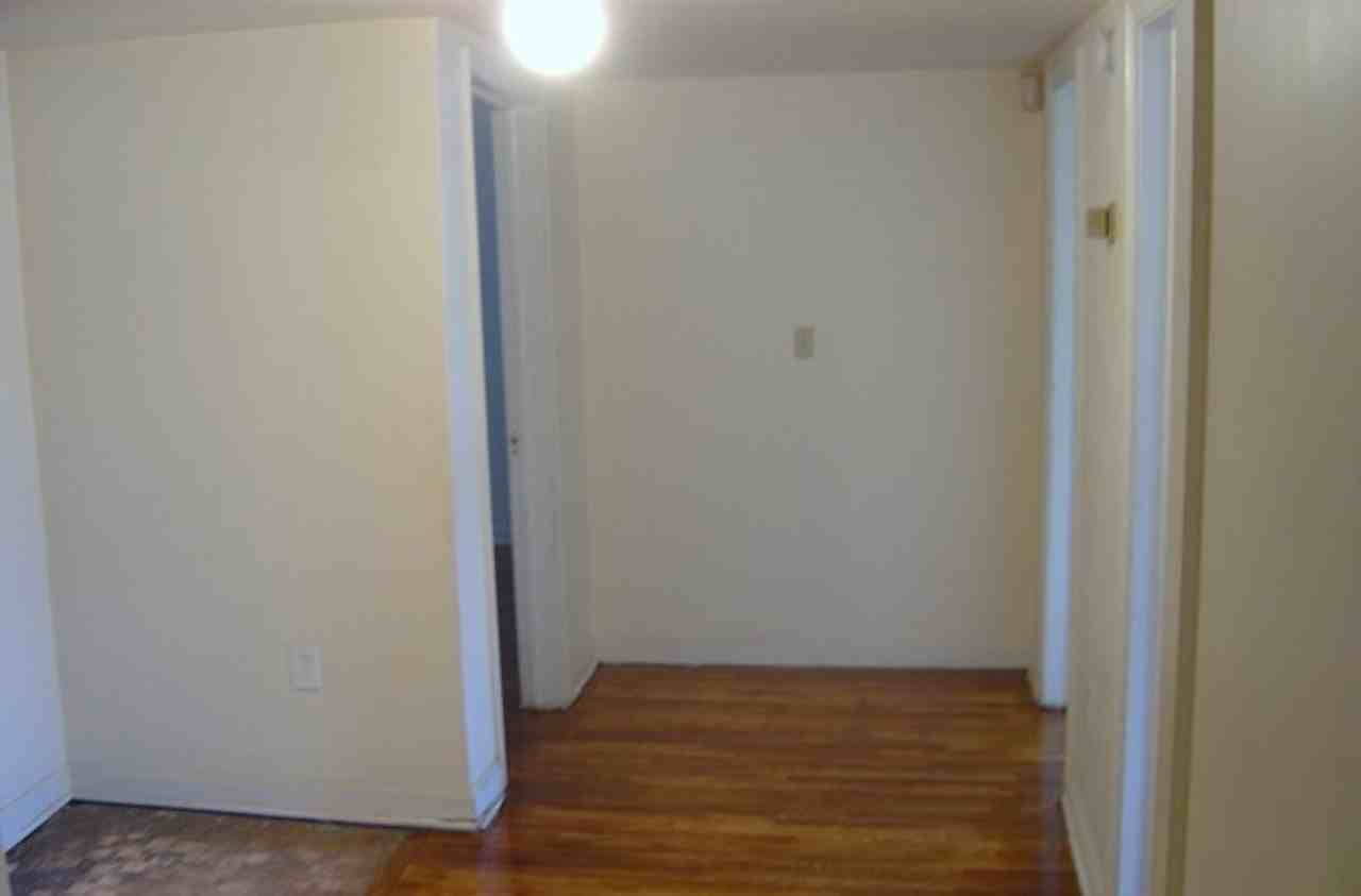 154 E 44th St - Photo 5 of 19