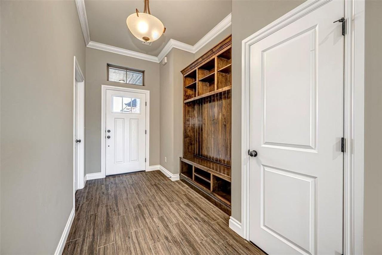 11708 Nw 103rd St - Photo 4 of 30