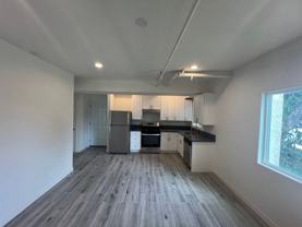 Newly Renovated 1 bedroom - Photo 1 of 1