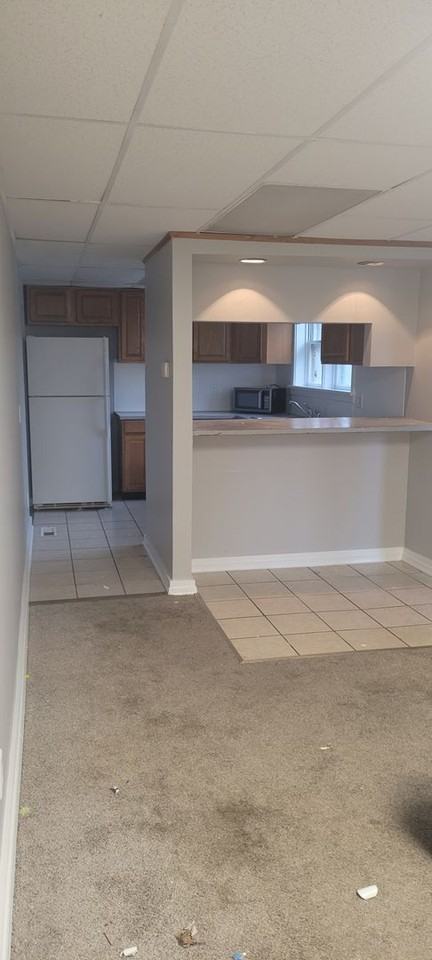 122 Beech St - Photo 3 of 4