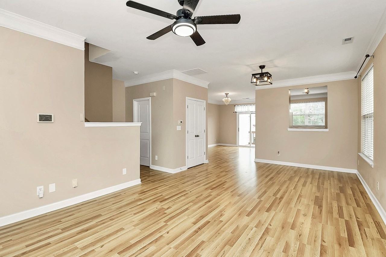 8324 Scotney Bluff Ave - Photo 4 of 16