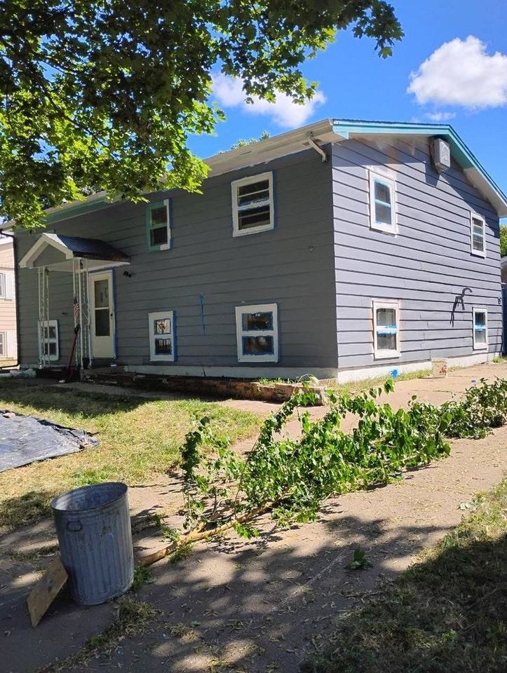 608 N Williams Ave - Photo 2 of 10