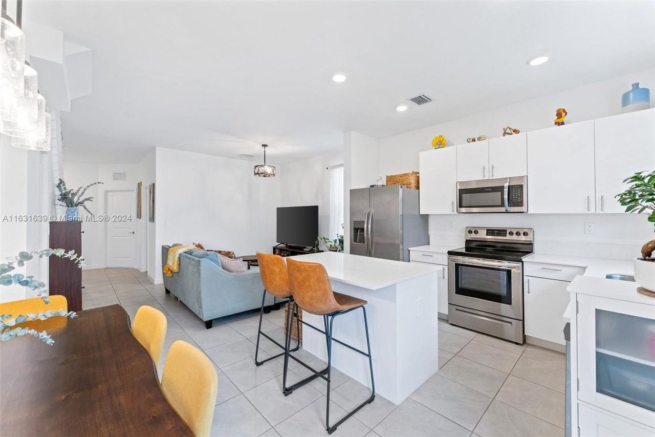 11755 Sw 246th Ter - Photo 3 of 20