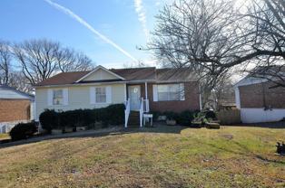 428 Sunset Dr - Photo 1 of 1