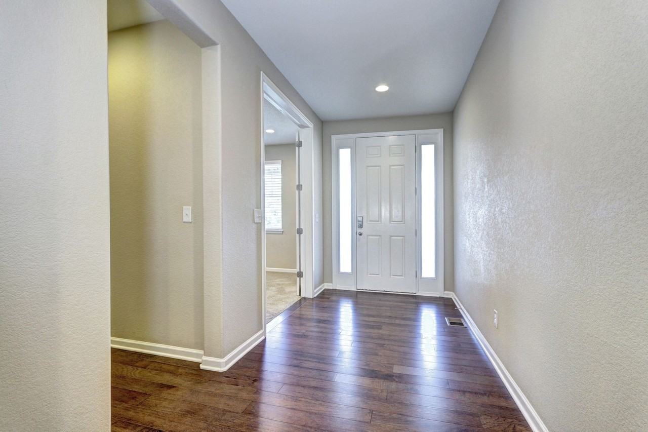 7224 Bandit Dr - Photo 2 of 27