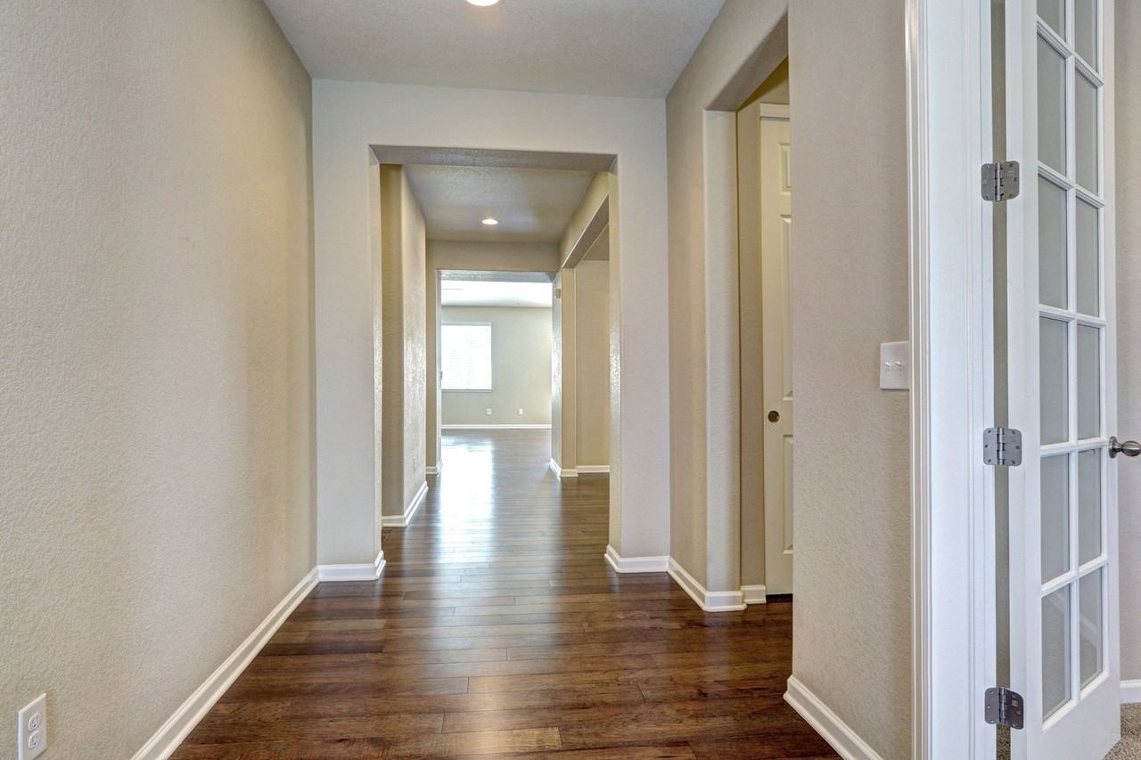 7224 Bandit Dr - Photo 3 of 27