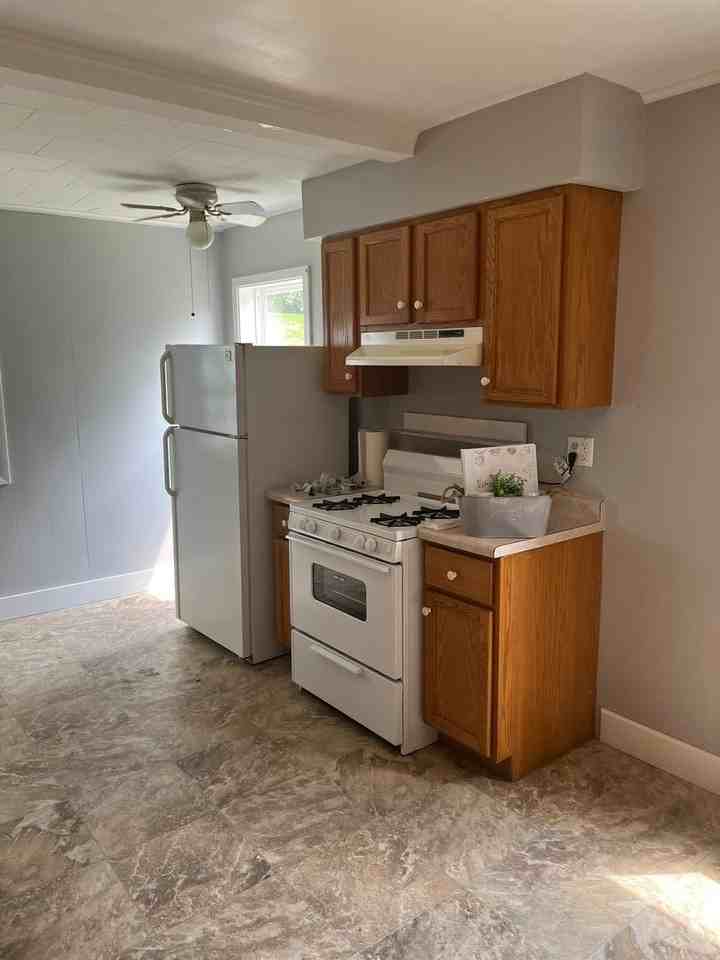 436 Minnesota Ave E - Photo 2 of 15