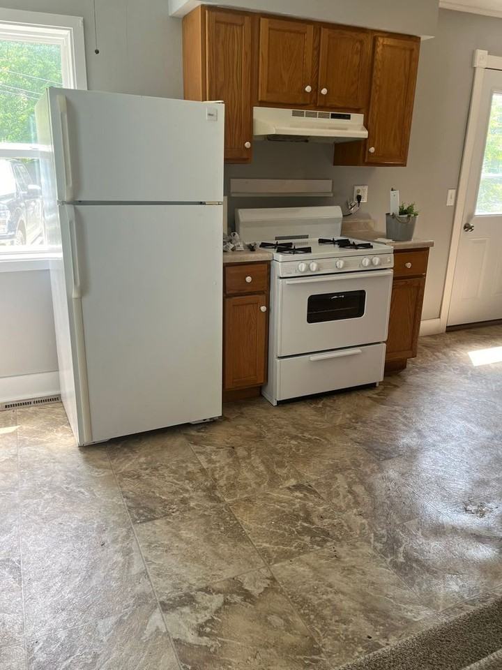 436 Minnesota Ave E - Photo 3 of 15