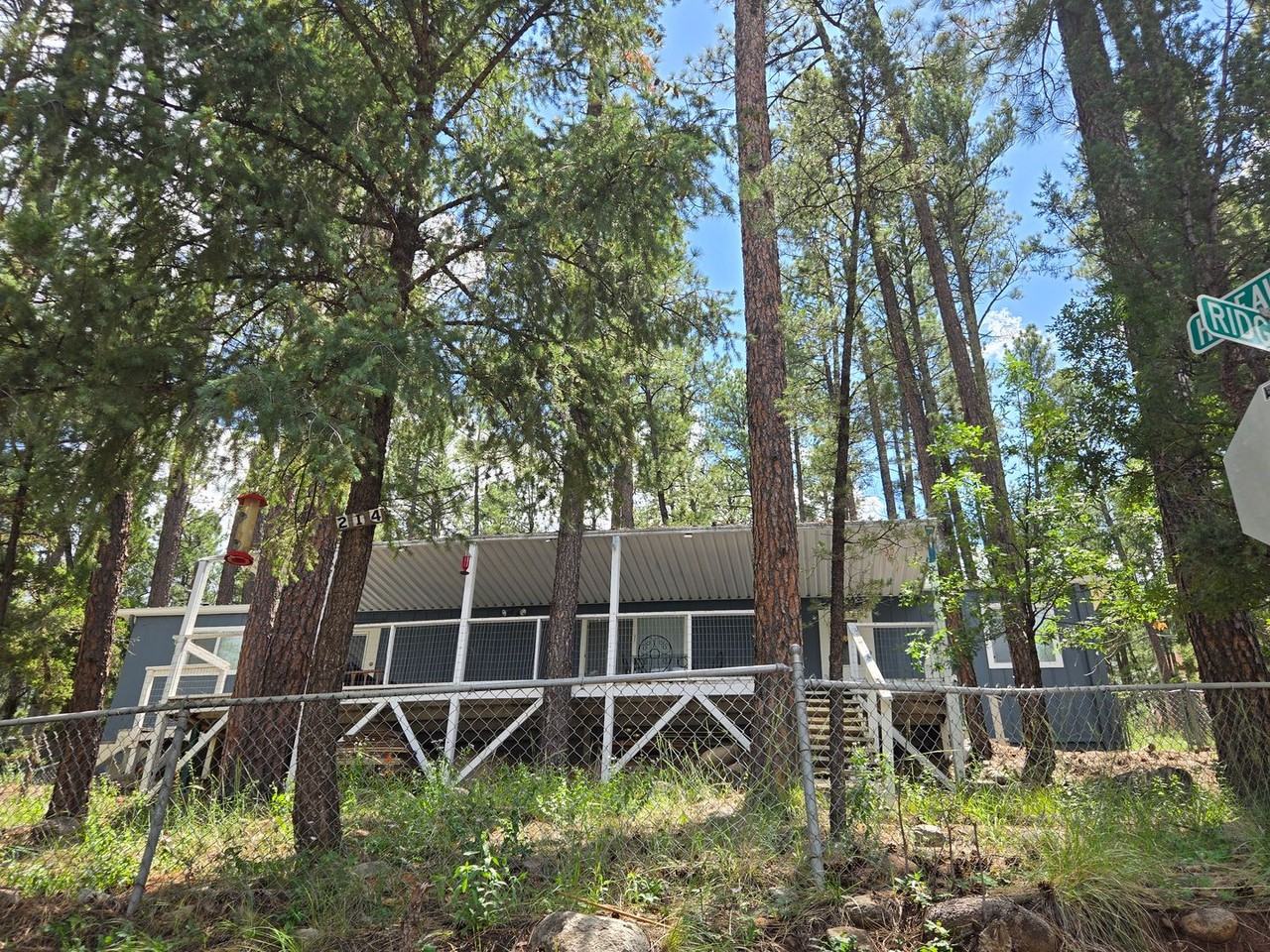 214 Hideaway Ln