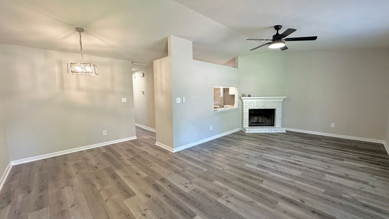 2323 Via Sardinia St - Photo 2 of 21