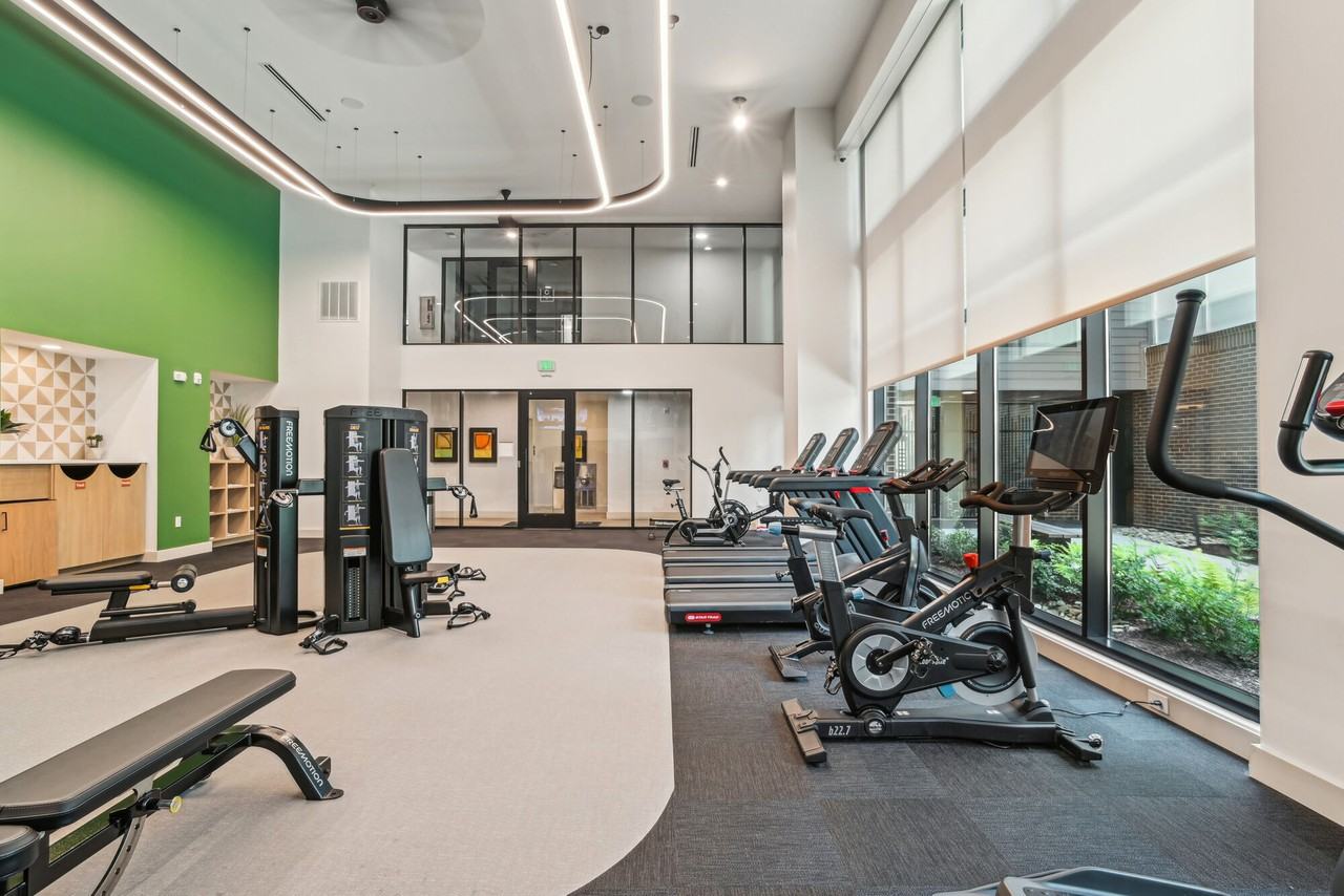 Solis Midtown - Photo 5 of 50