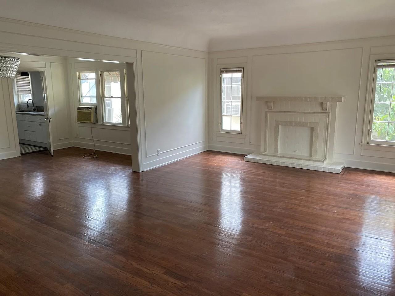 174 North Sycamore Avenue #174.5 - Photo 3 of 10