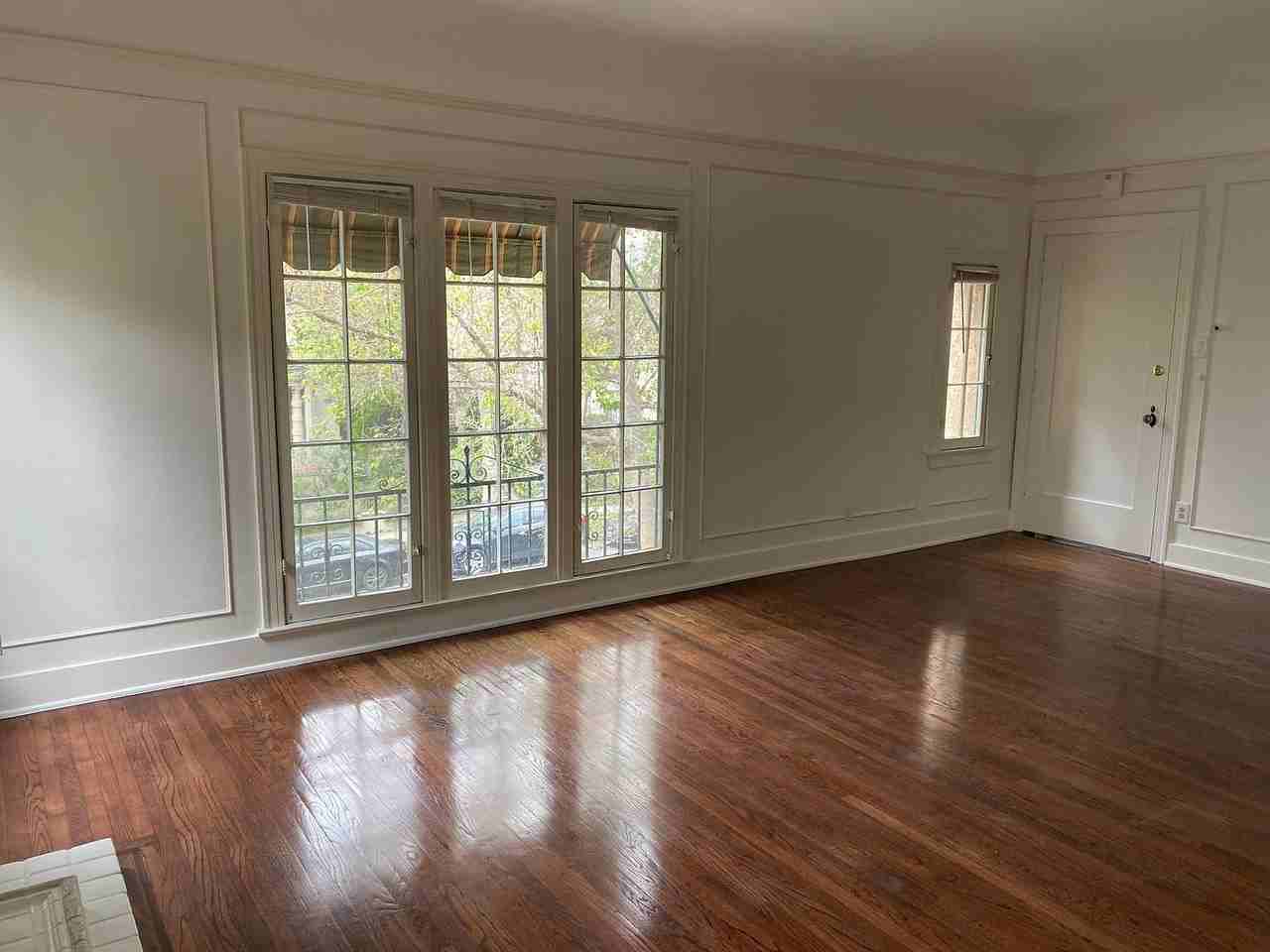 174 North Sycamore Avenue #174.5 - Photo 2 of 10