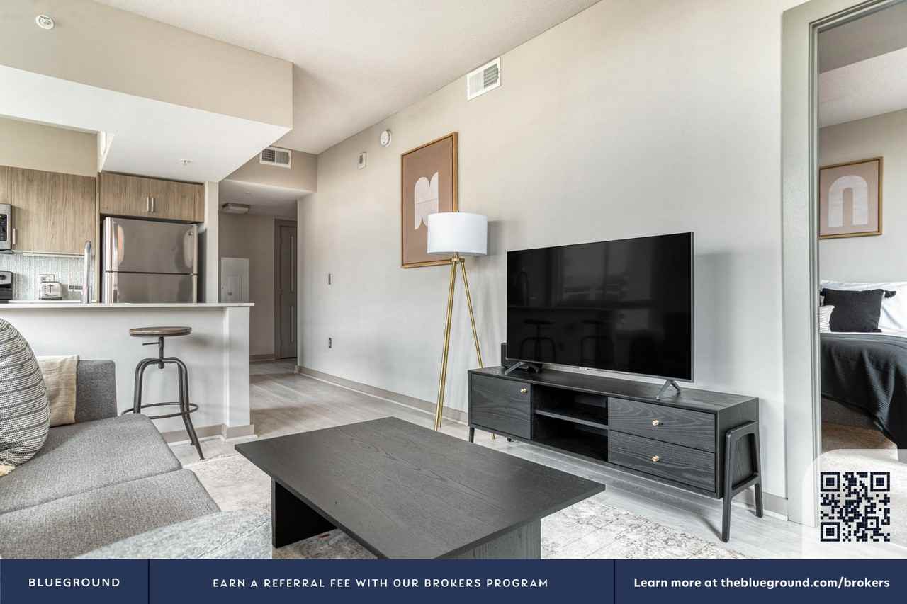 505 18th Street South - Photo 4 of 38