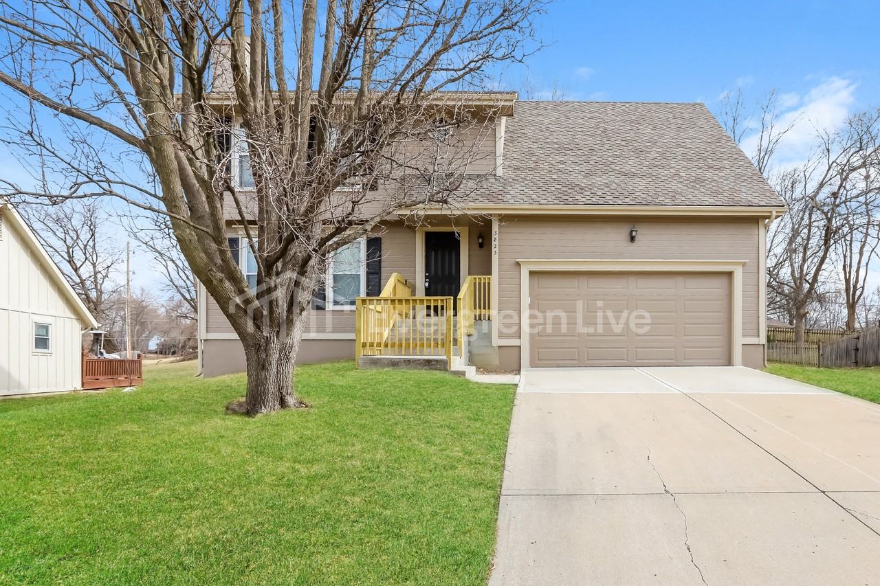 3823 Ne Beechwood Dr - Photo 2 of 18