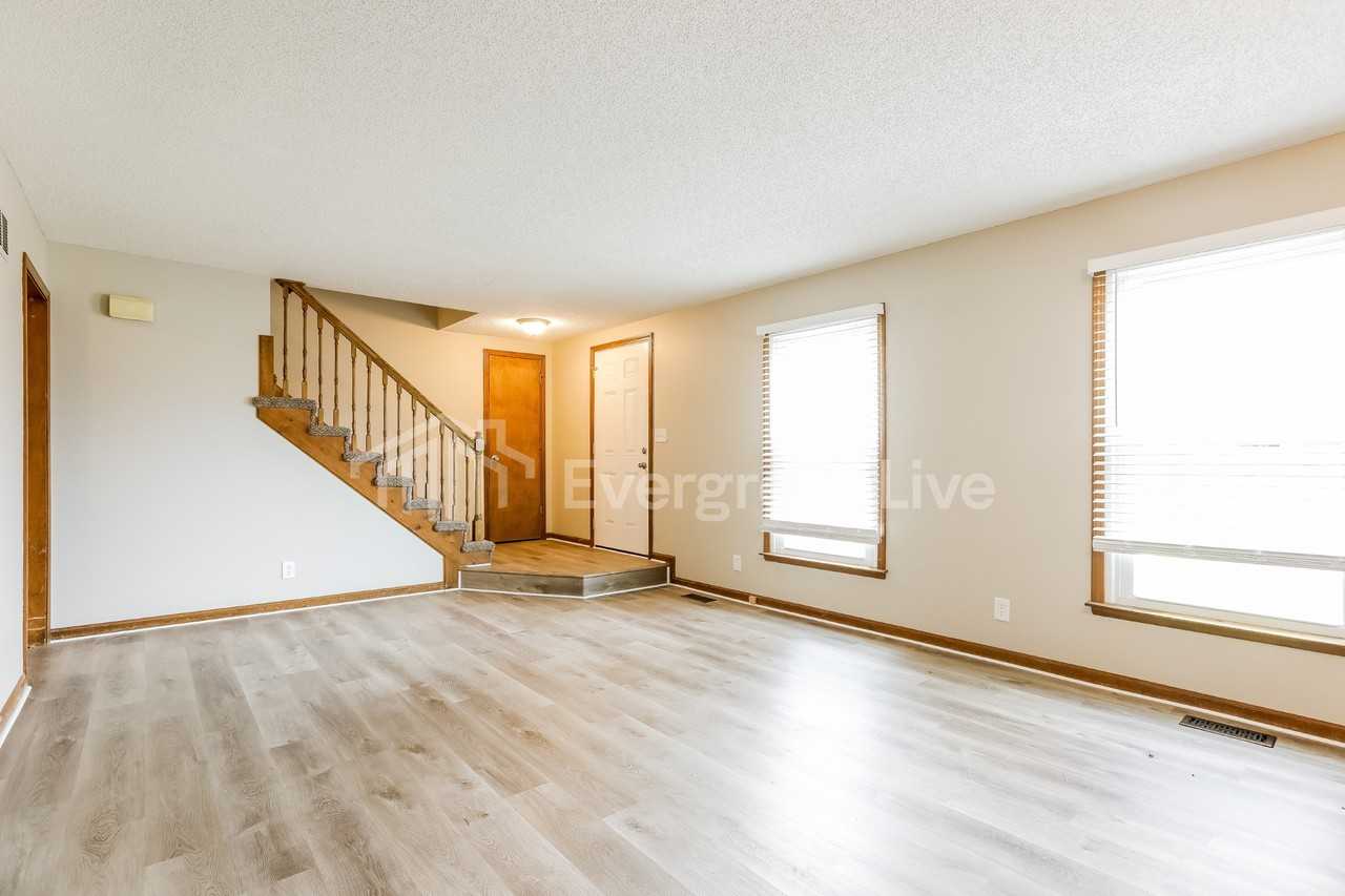 3823 Ne Beechwood Dr - Photo 3 of 18