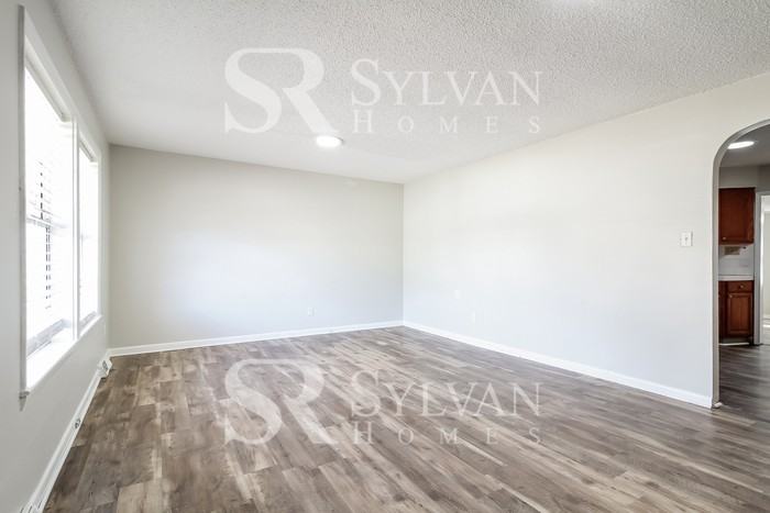 3210 Harte Pl - Photo 3 of 15