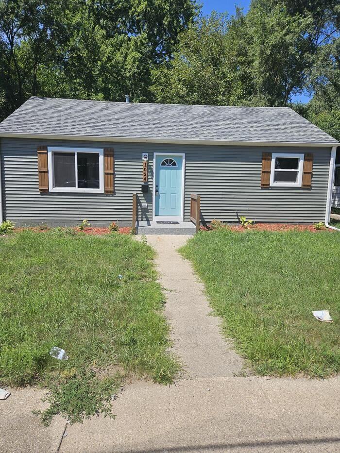 1024 Clark Rd - Photo 2 of 10
