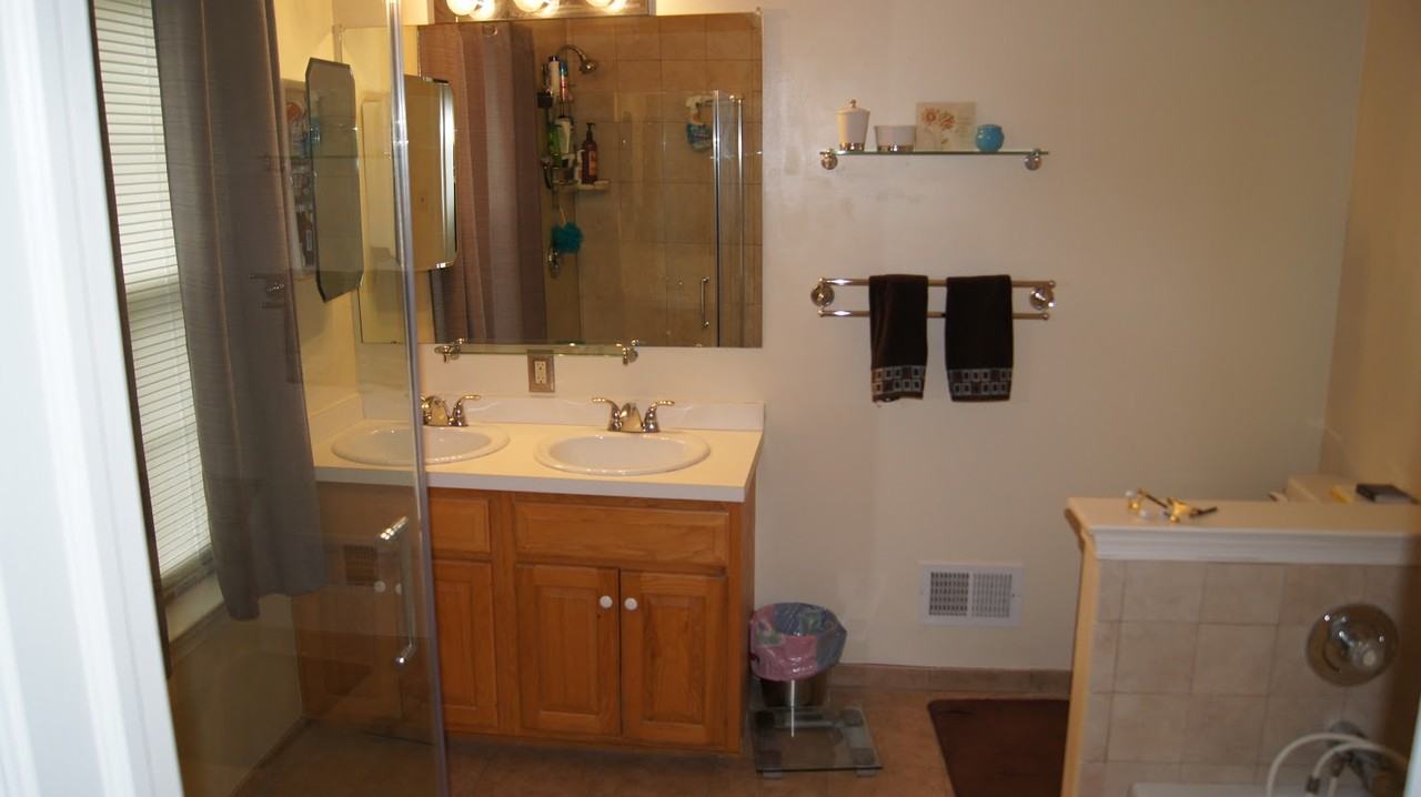 1802 Harrison Ct #1802 - Photo 5 of 12