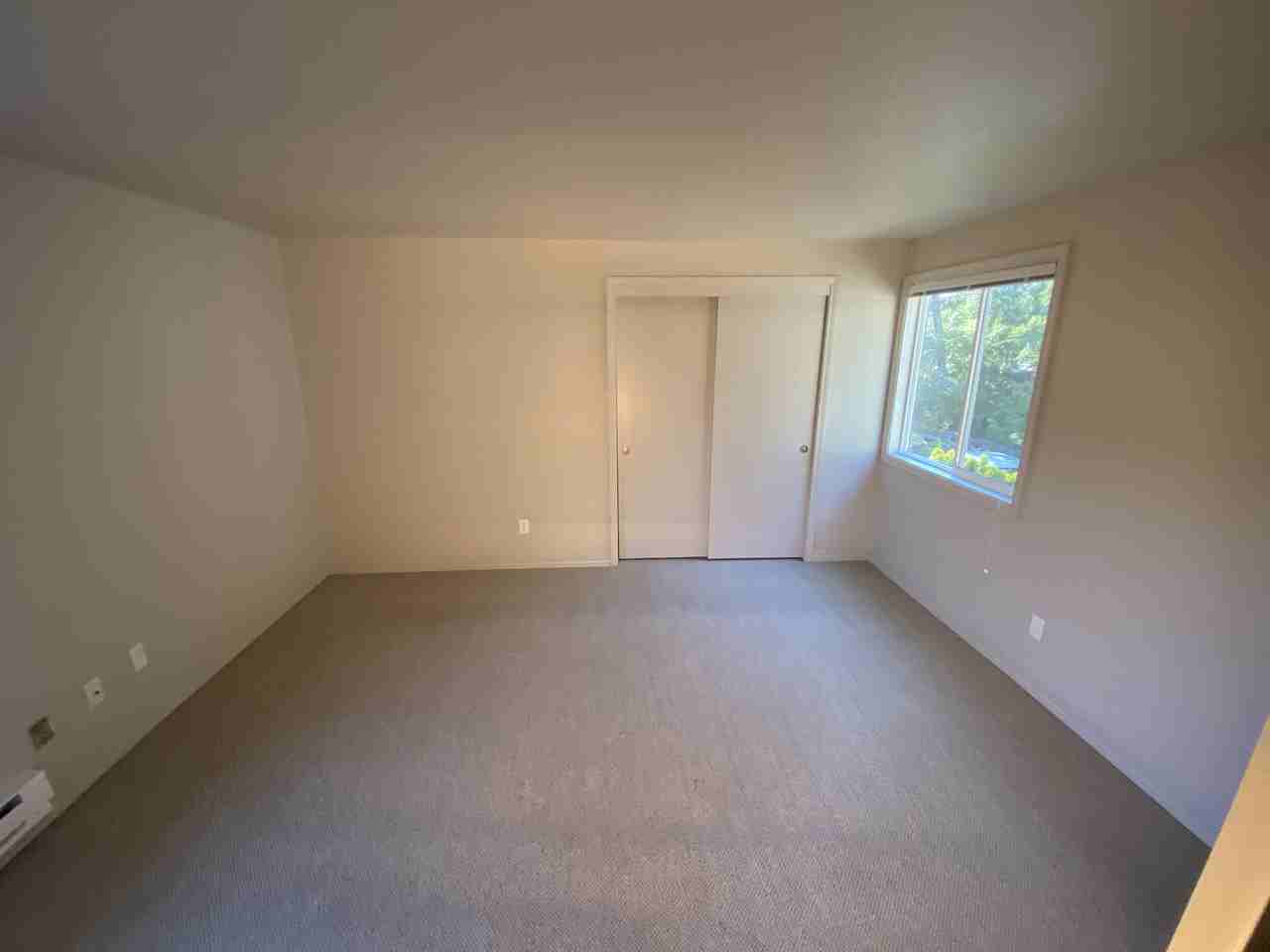 134 Division St N #3 - Photo 2 of 4