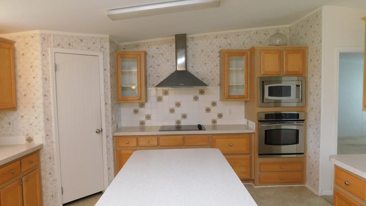 11018 Sw Thornton Ave #NA - Photo 5 of 14