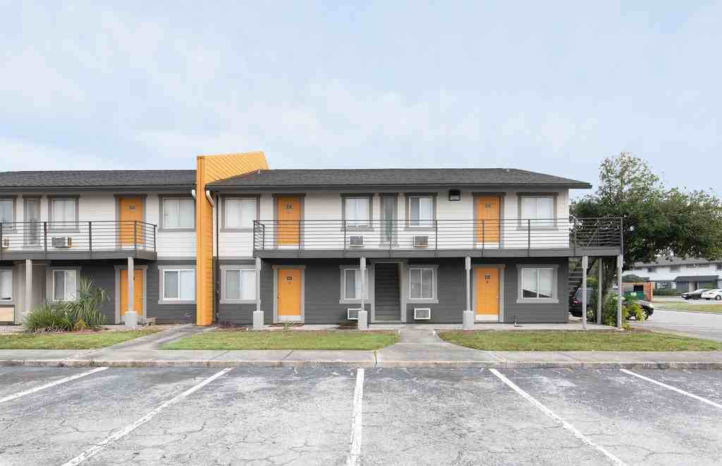 400 Century 21 Dr #A1 - Photo 3 of 13