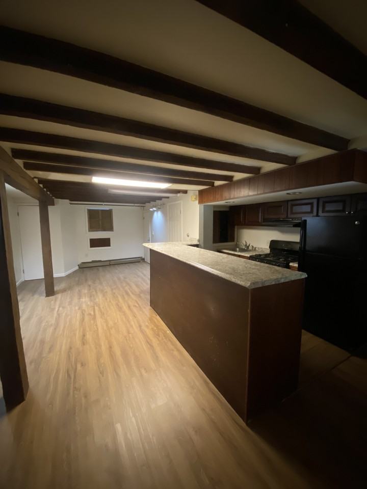 138 Lancaster St - Photo 3 of 9