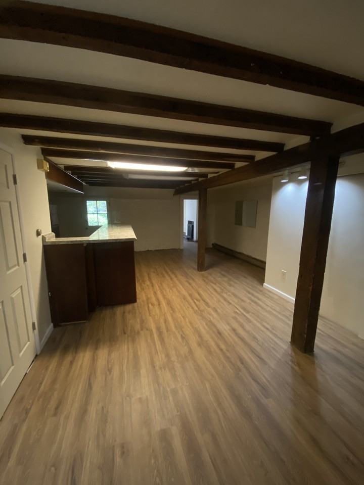 138 Lancaster St - Photo 7 of 9