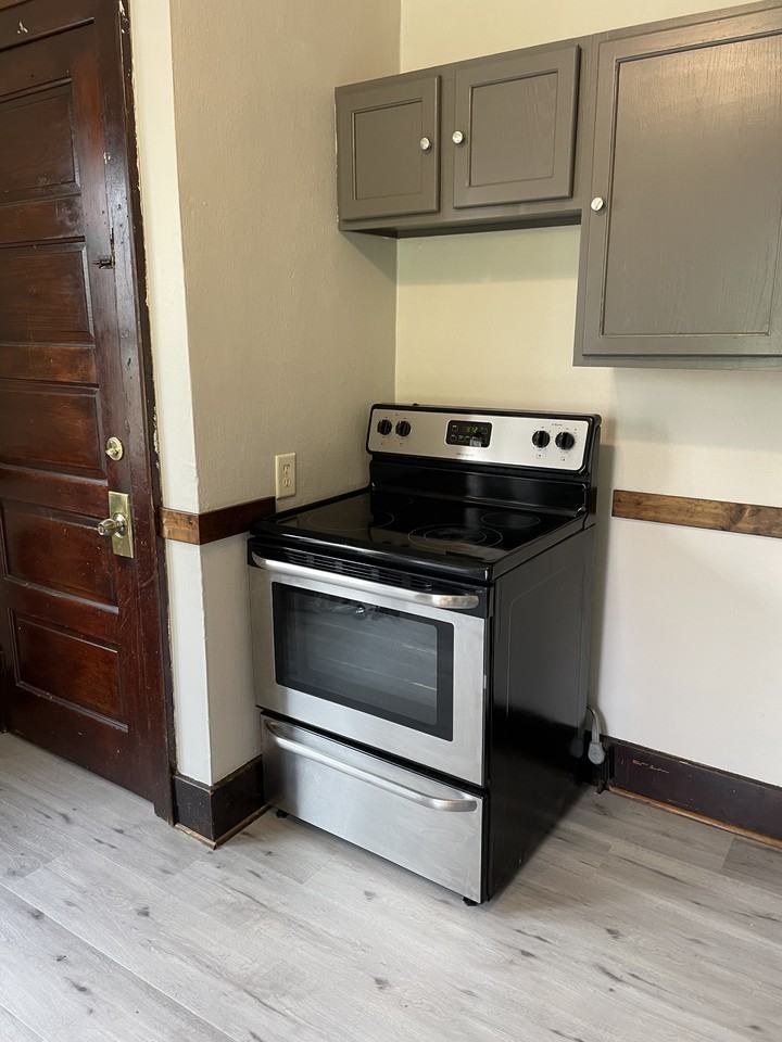 1040 W Washington St #1040 - Photo 3 of 9