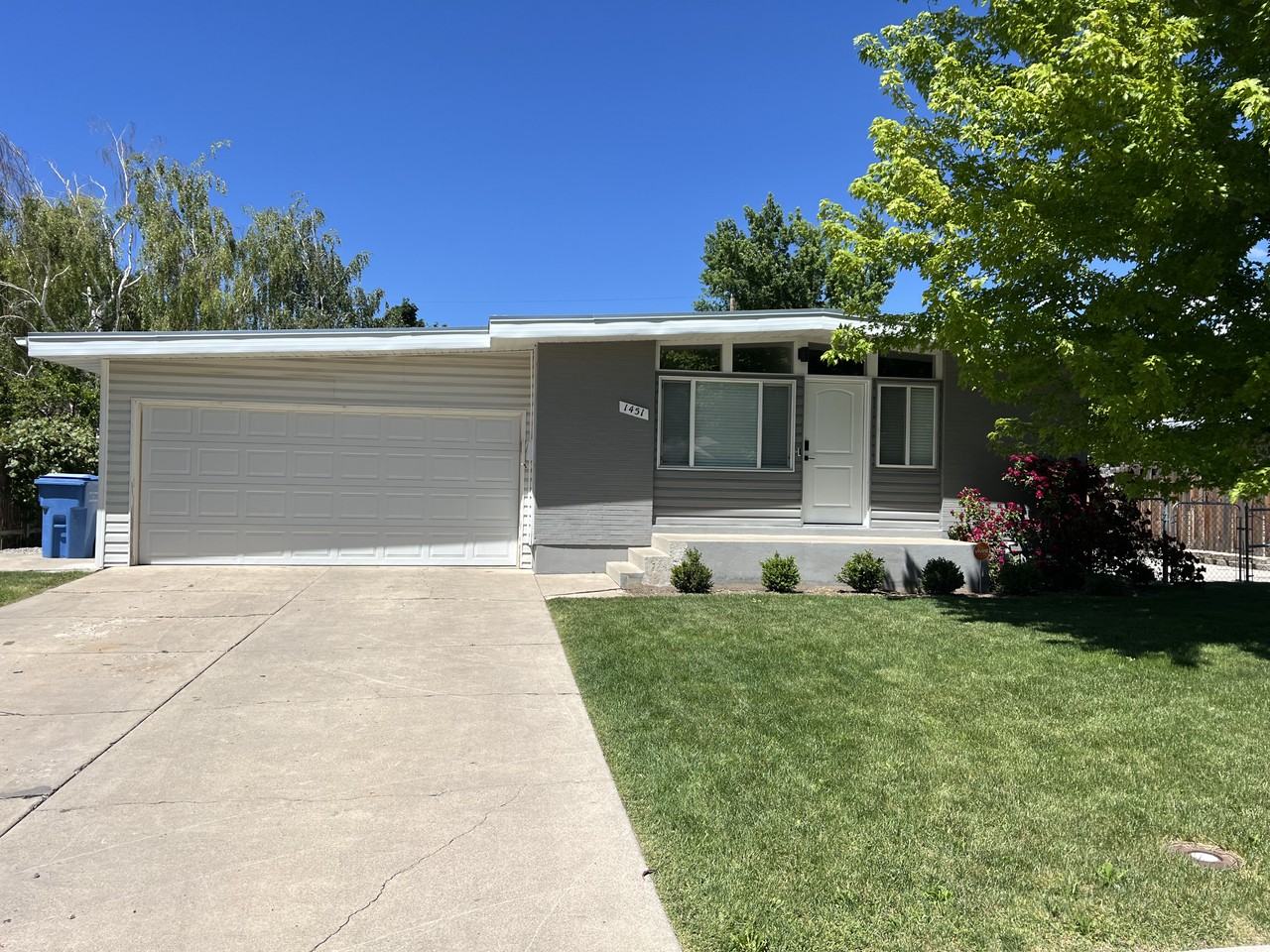 1451 Lynnwood Ave #NA - Photo 2 of 19